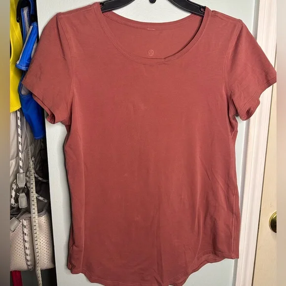 (4)LULULEMON Women's Tops - Picture 11 of 12